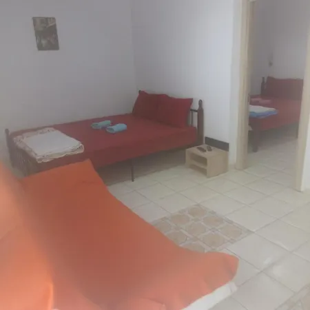 Apartment Aleksandros *