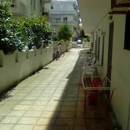 Aleksandros Apartment *