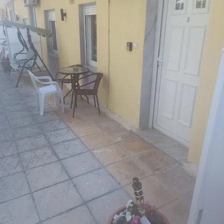 Aleksandros Apartman
