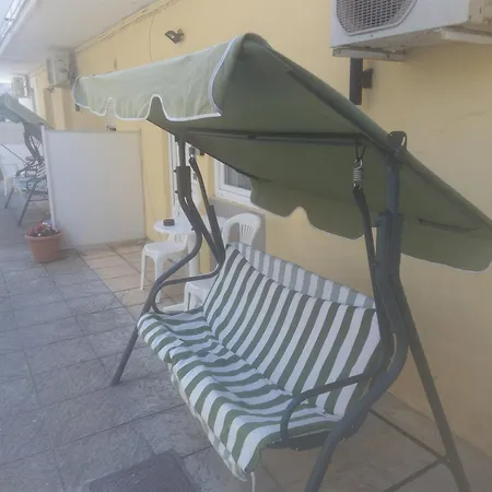 Aleksandros Apartman *